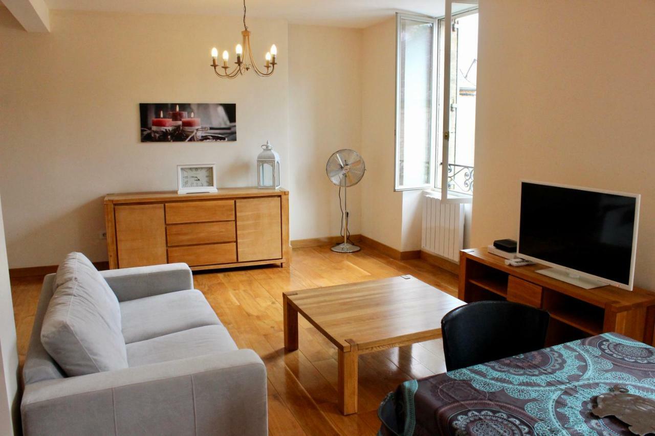 Апартаменти Un Joli Pied A Terre Монтіньяк Екстер'єр фото